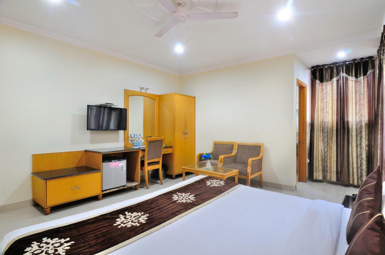 Hotel Maharaja Residency Jalandhar Exterior foto